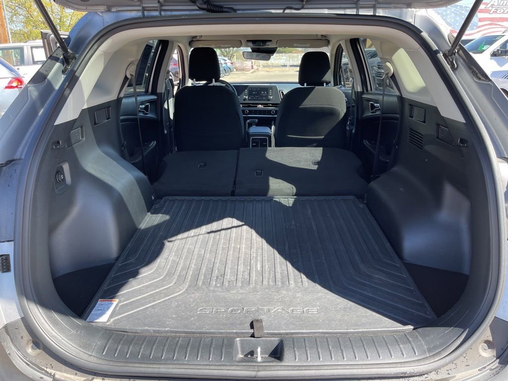 Used 2025 Kia Sportage LX FWD image 12
