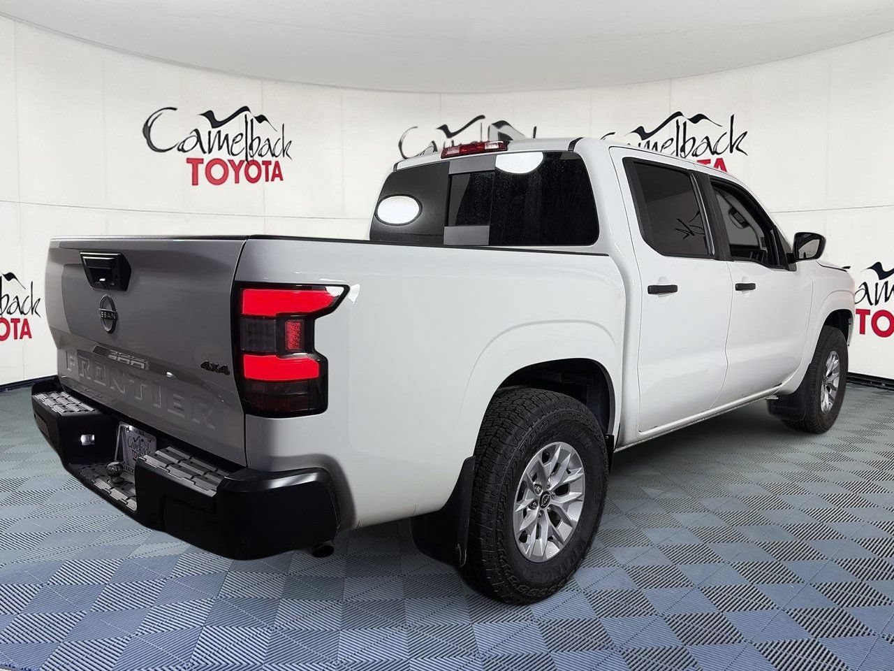 Used 2025 Nissan Frontier S w/ S Utility Package AWD/4WD image 7