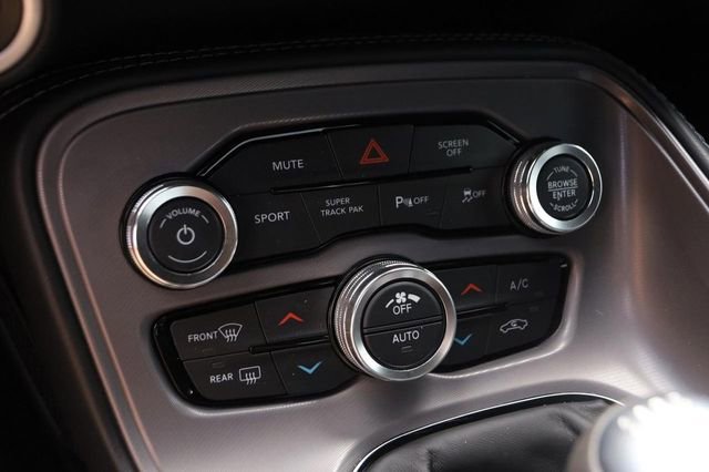 Used 2023 Dodge Challenger R/T w/ Plus Package image 18