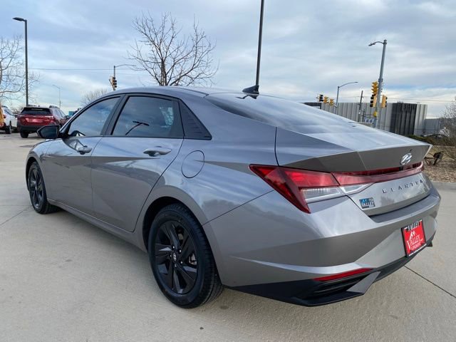 Used 2023 Hyundai Elantra SEL image 3
