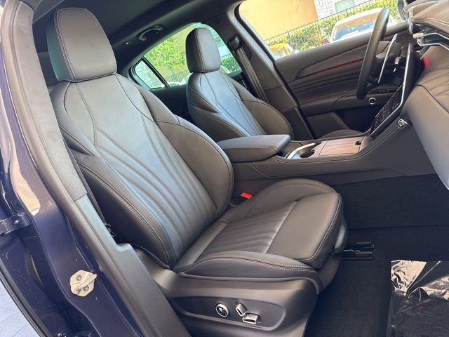 New 2025 Maserati Grecale Modena image 17