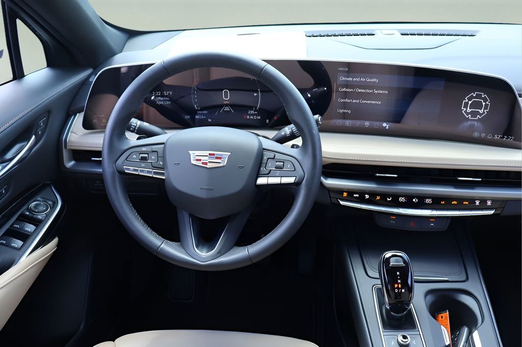 Certified 2024 Cadillac XT4 Premium Luxury image 17