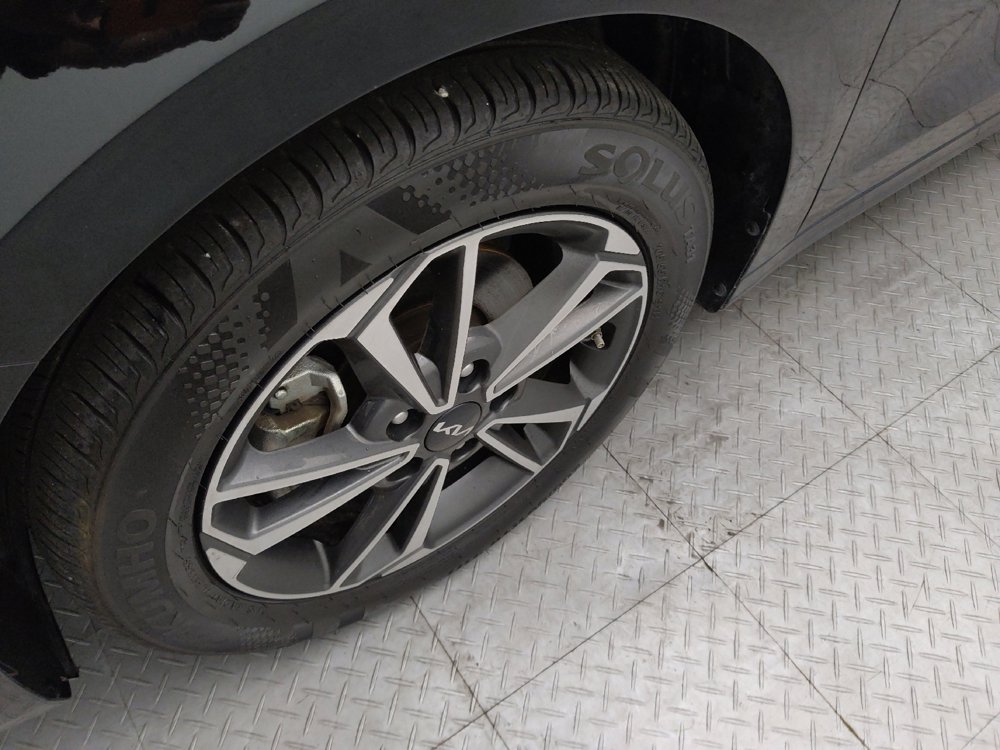 Used 2023 Kia Forte LXS image 31