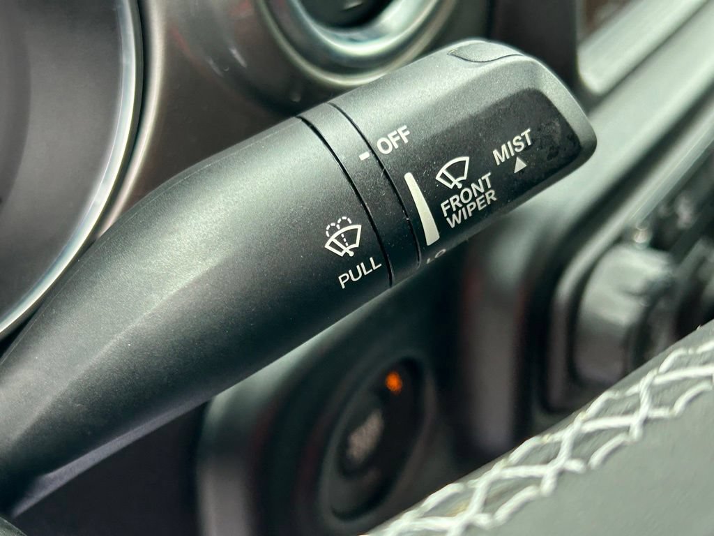 Used 2022 Jeep Wrangler Unlimited Sahara AWD/4WD image 24
