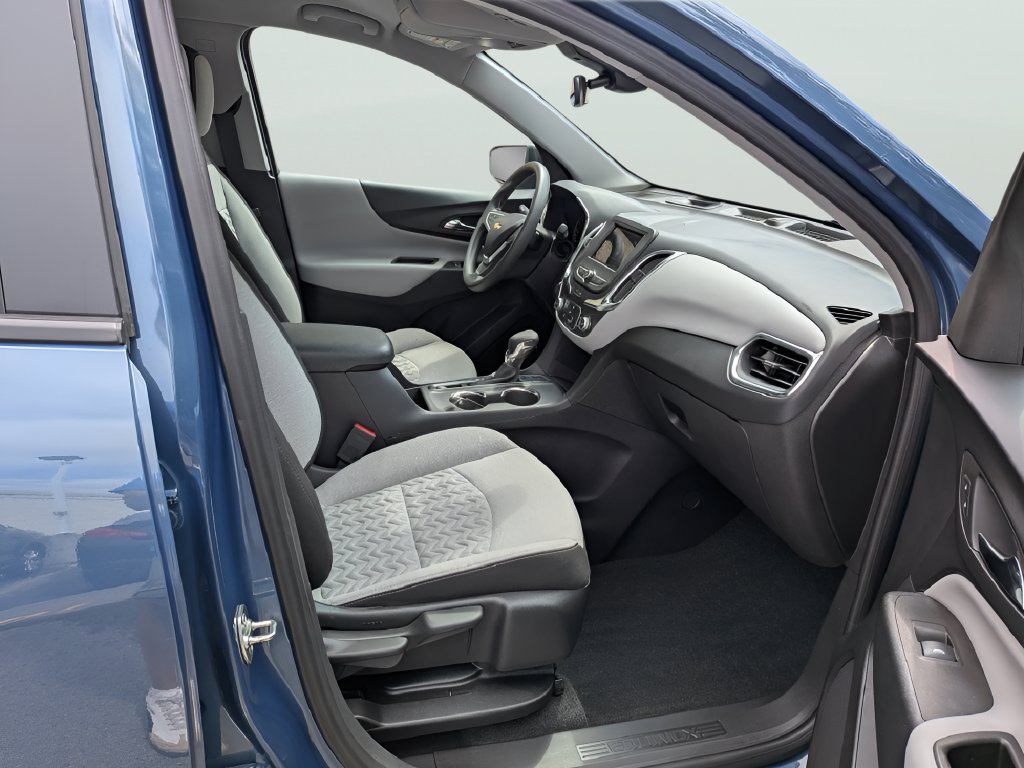 Used 2024 Chevrolet Equinox LS w/ LPO, Floor Liner Package AWD/4WD image 29