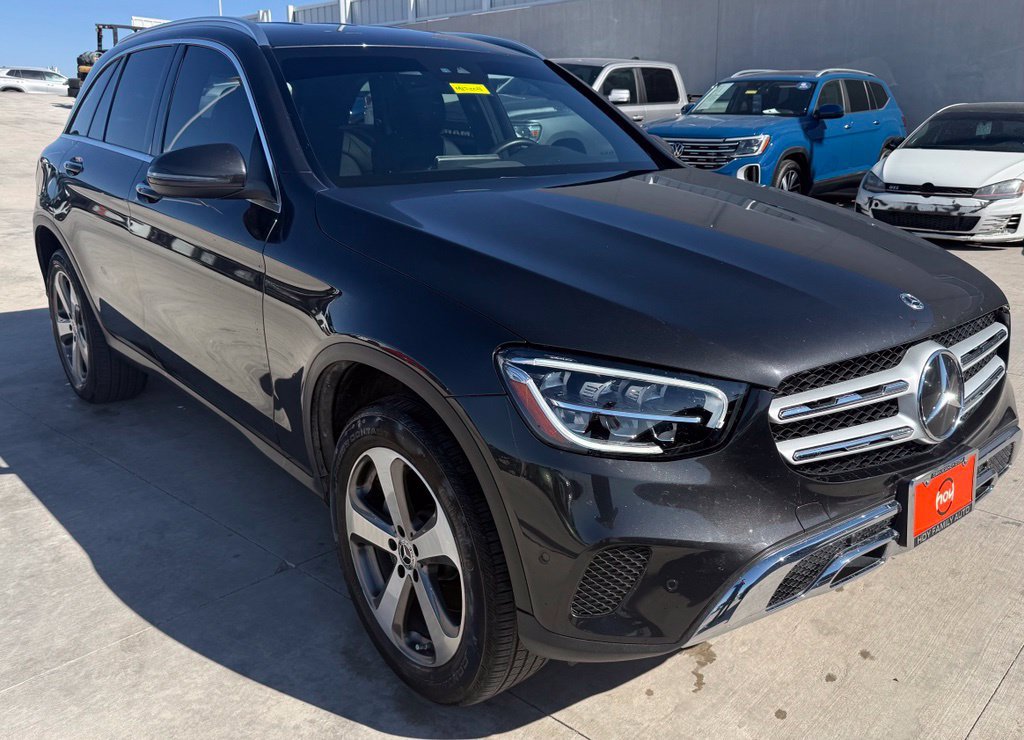 Used 2022 Mercedes-Benz GLC 300 4MATIC image 3