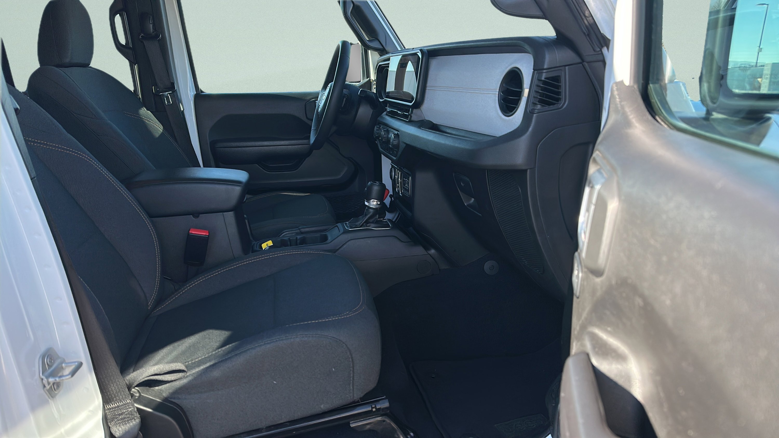 Used 2024 Jeep Wrangler Unlimited Sport image 45