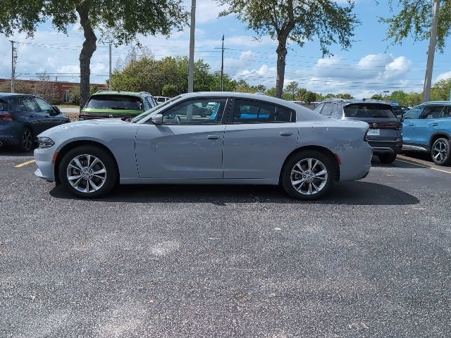 Used 2022 Dodge Charger SXT image 3