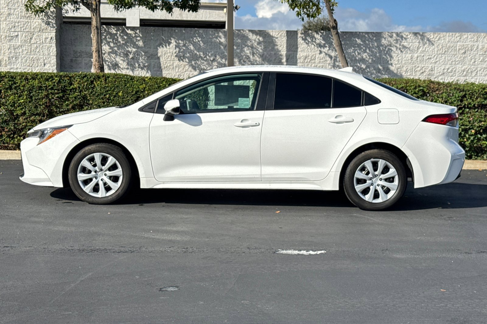 Used 2024 Toyota Corolla LE image 7