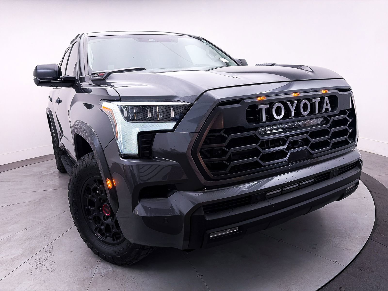 Used 2023 Toyota Sequoia TRD Pro AWD/4WD image 7