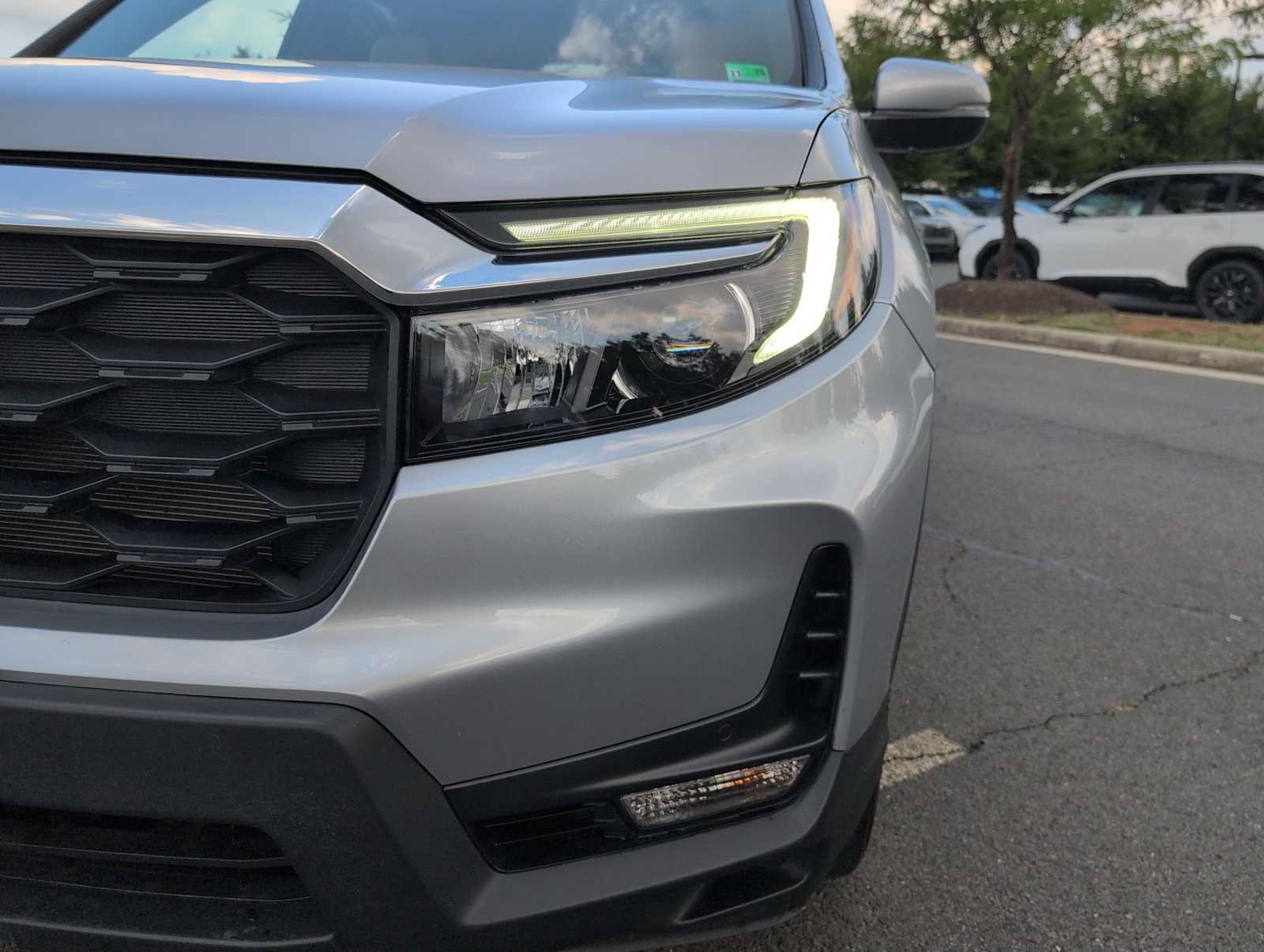 Used 2025 Honda Passport EX-L image 11
