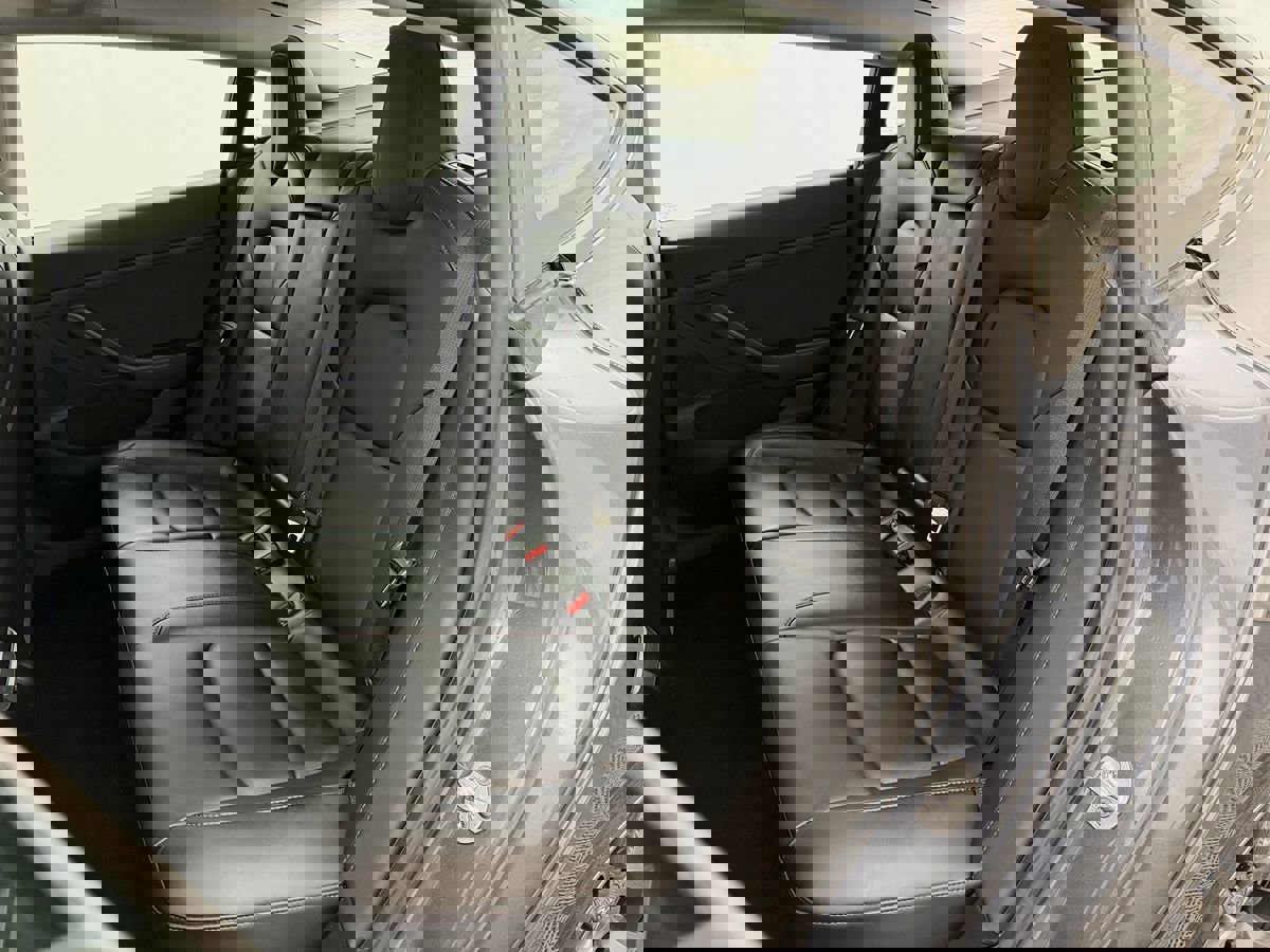 Used 2022 Tesla Model 3 Long Range image 13