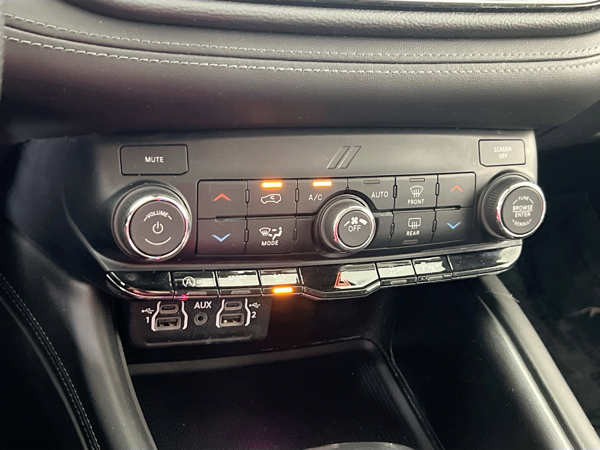 Used 2022 Dodge Durango SXT w/ Anodized Platinum Package image 15