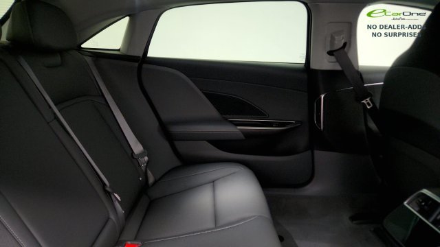 Used 2025 Lucid Air Pure RWD image 40