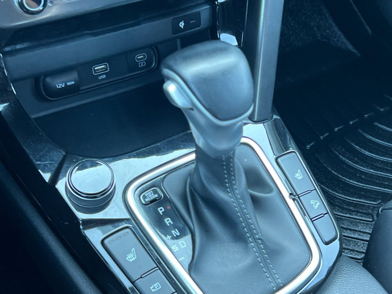 Used 2024 Kia Seltos EX FWD image 22