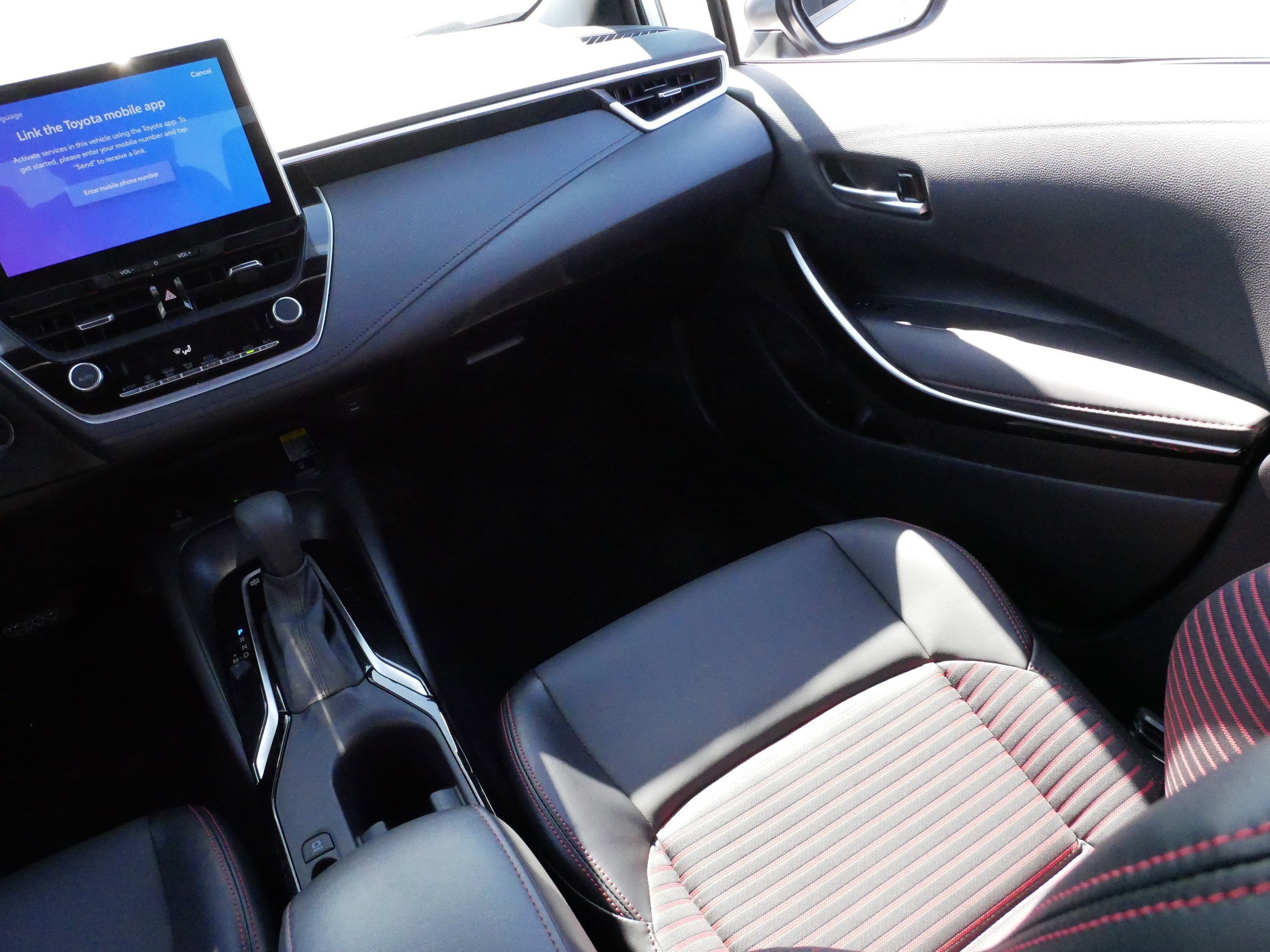 Certified 2025 Toyota Corolla XSE image 11