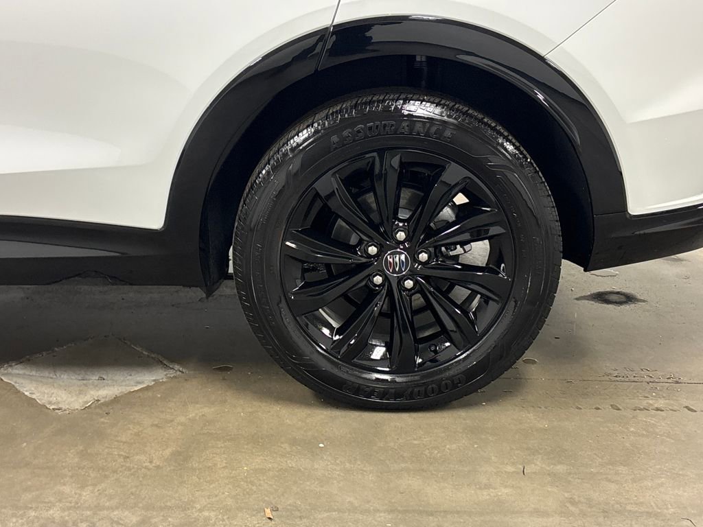 Used 2025 Buick Envista Sport Touring image 12