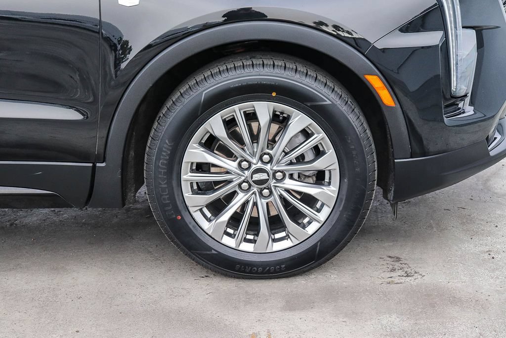 Used 2024 Cadillac XT4 Premium Luxury AWD/4WD image 11