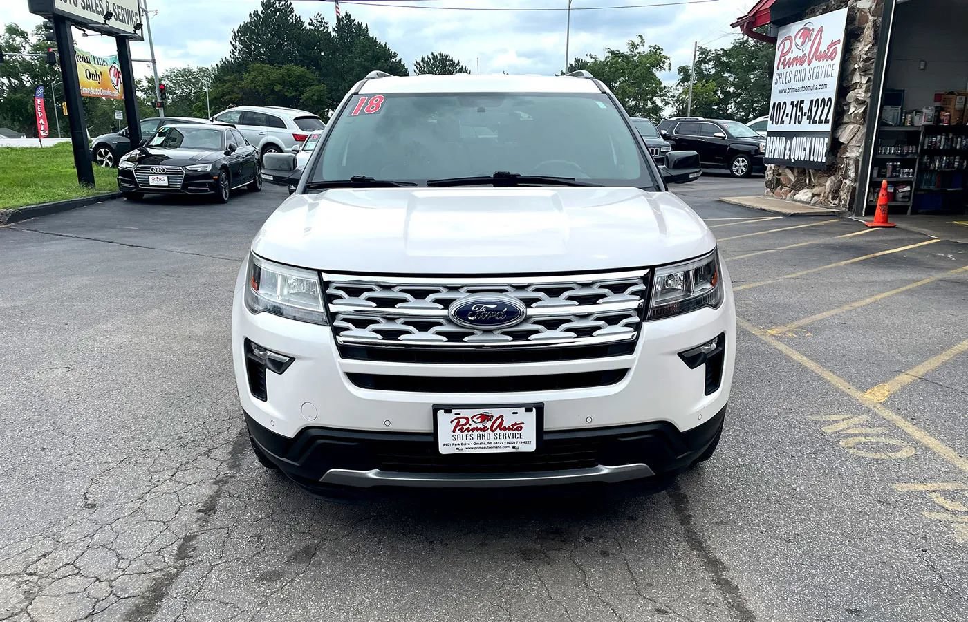 Used 2018 Ford Explorer XLT w/ Equipment Group 202A AWD/4WD image 18