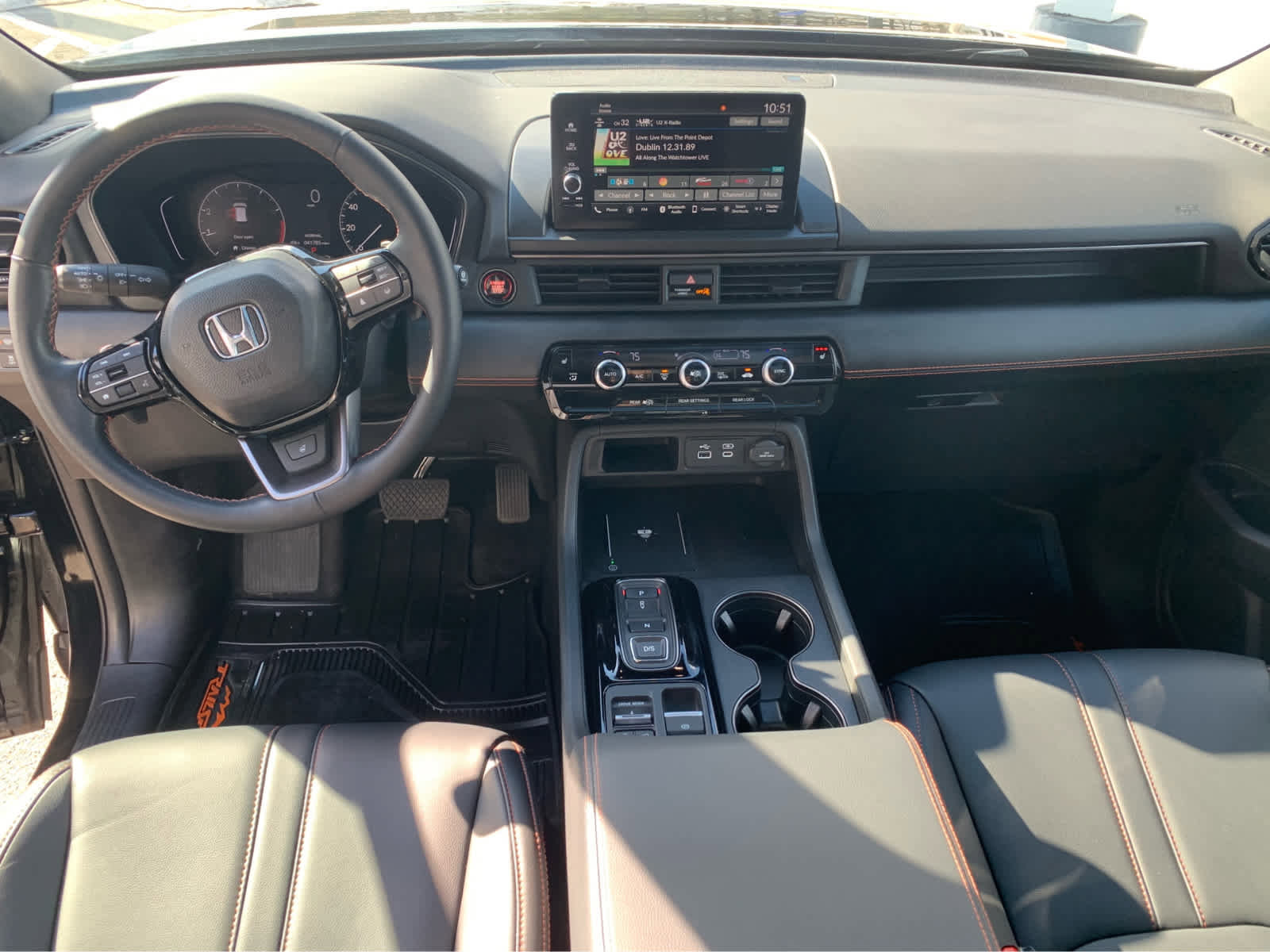 Used 2023 Honda Pilot TrailSport image 10