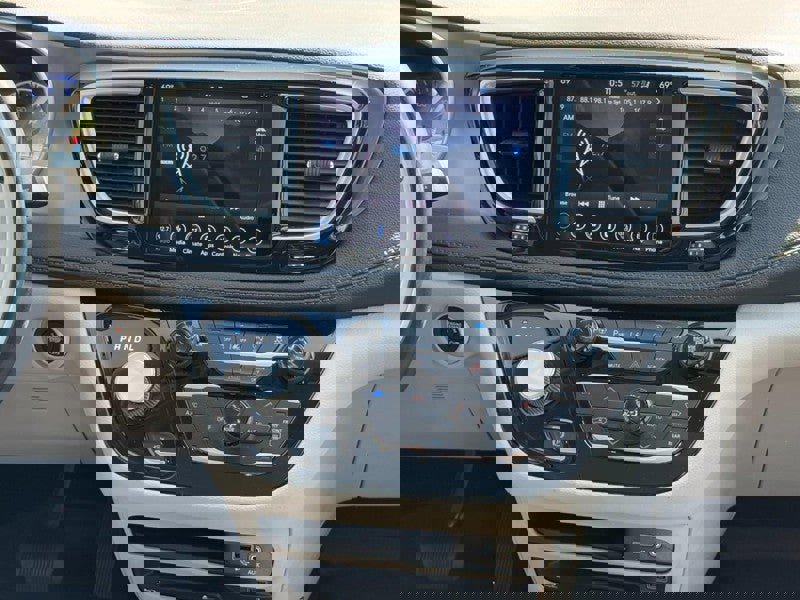 Used 2019 Chrysler Pacifica Limited w/ Tire & Wheel Group image 16