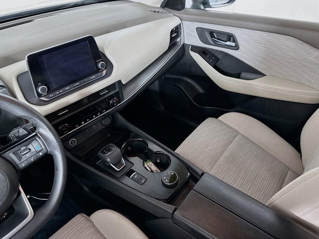 Certified 2023 Nissan Rogue SV image 30