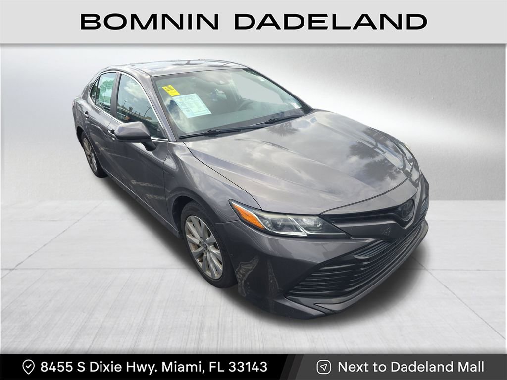 Used 2020 Toyota Camry LE image 1