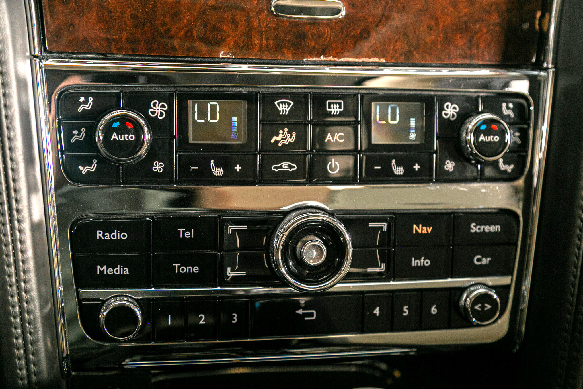 Used 2013 Bentley Mulsanne w/ Premiere Specification Pkg image 53