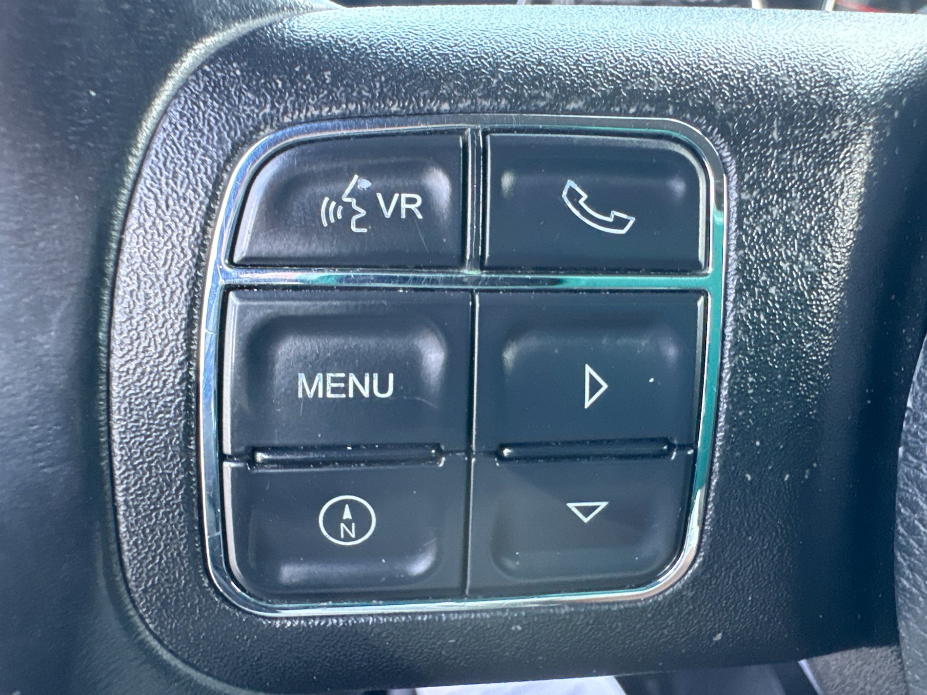 Used 2016 Jeep Wrangler Unlimited Rubicon w/ Connectivity Group AWD/4WD image 22