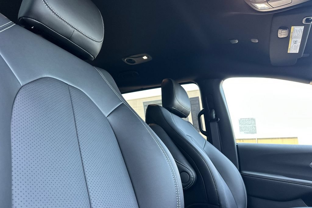 New 2027 Chrysler Pacifica Select FWD image 18
