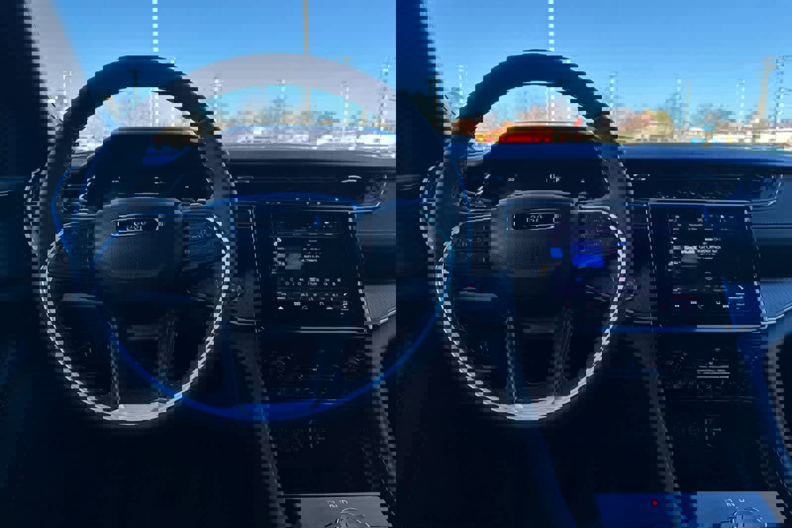 Used 2025 Jeep Grand Cherokee Laredo X w/ Luxury Tech Group I image 14