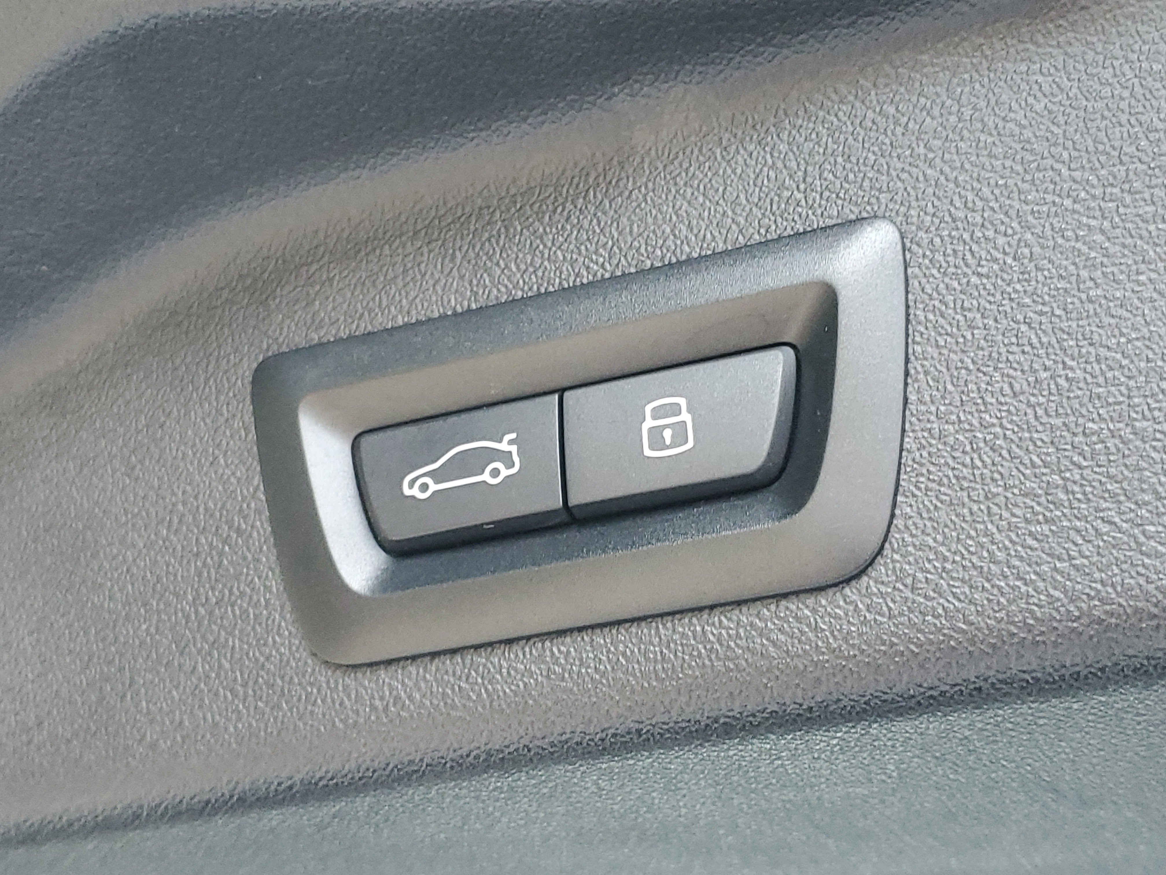 Certified 2024 BMW X5 xDrive40i w/ M Sport Package image 27