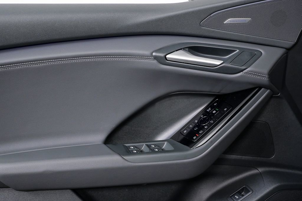 Certified 2025 Audi Q6 e-tron Premium Plus w/ Premium Plus image 6