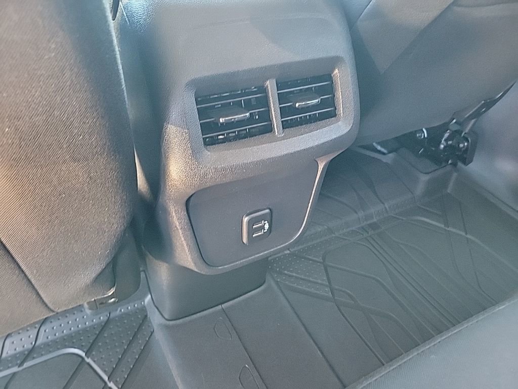 Used 2024 Chevrolet Equinox LT w/ LPO, Floor Liner Package image 37