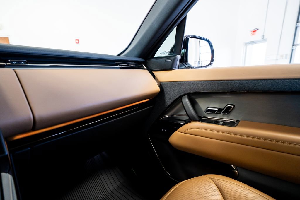 Used 2023 Land Rover Range Rover Sport SE image 47