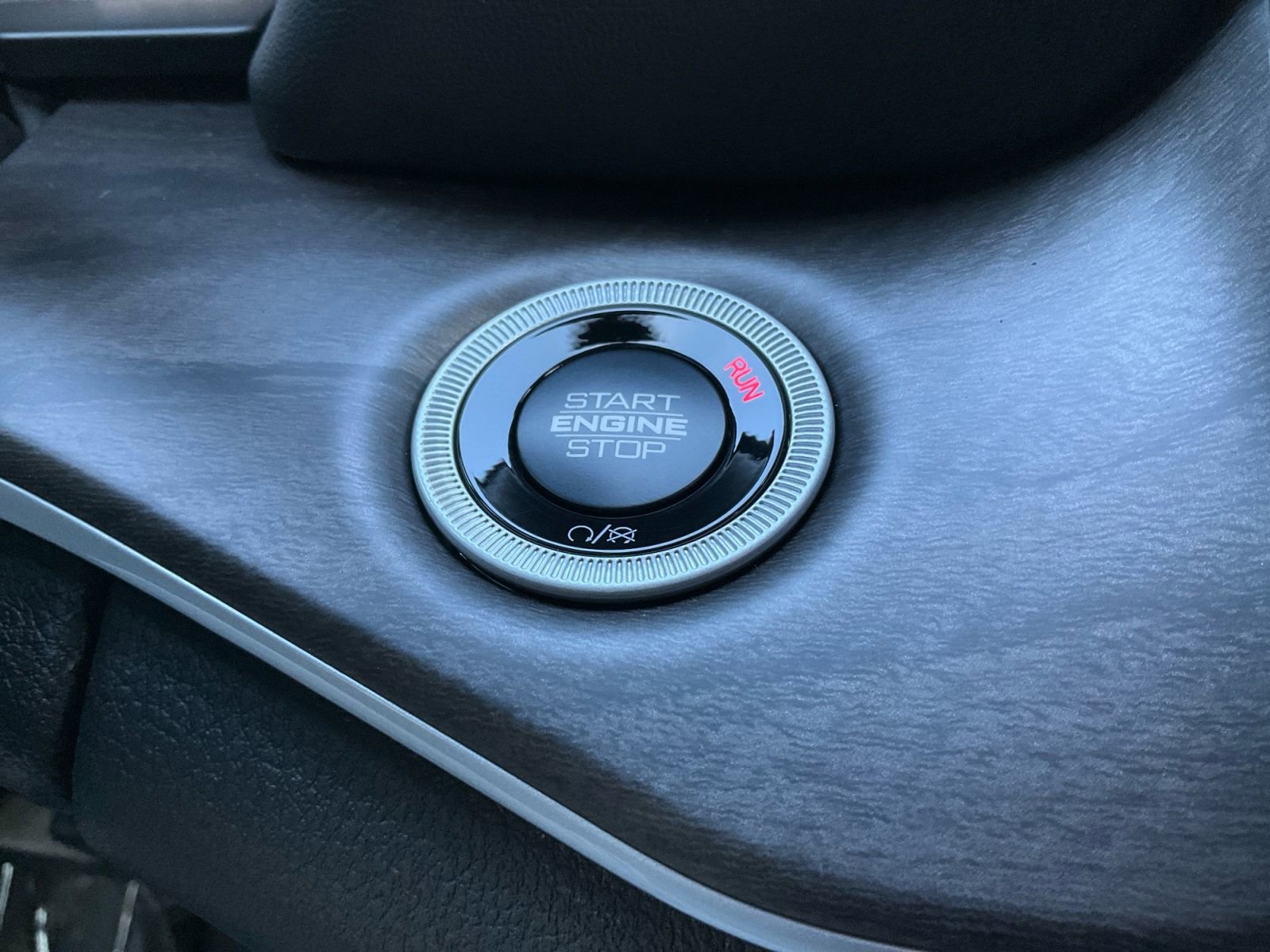 New 2025 Jeep Grand Cherokee L Limited w/ Trailer Tow Package image 23