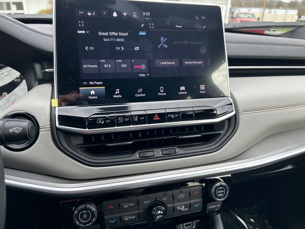 Used 2026 Jeep Compass Limited image 13