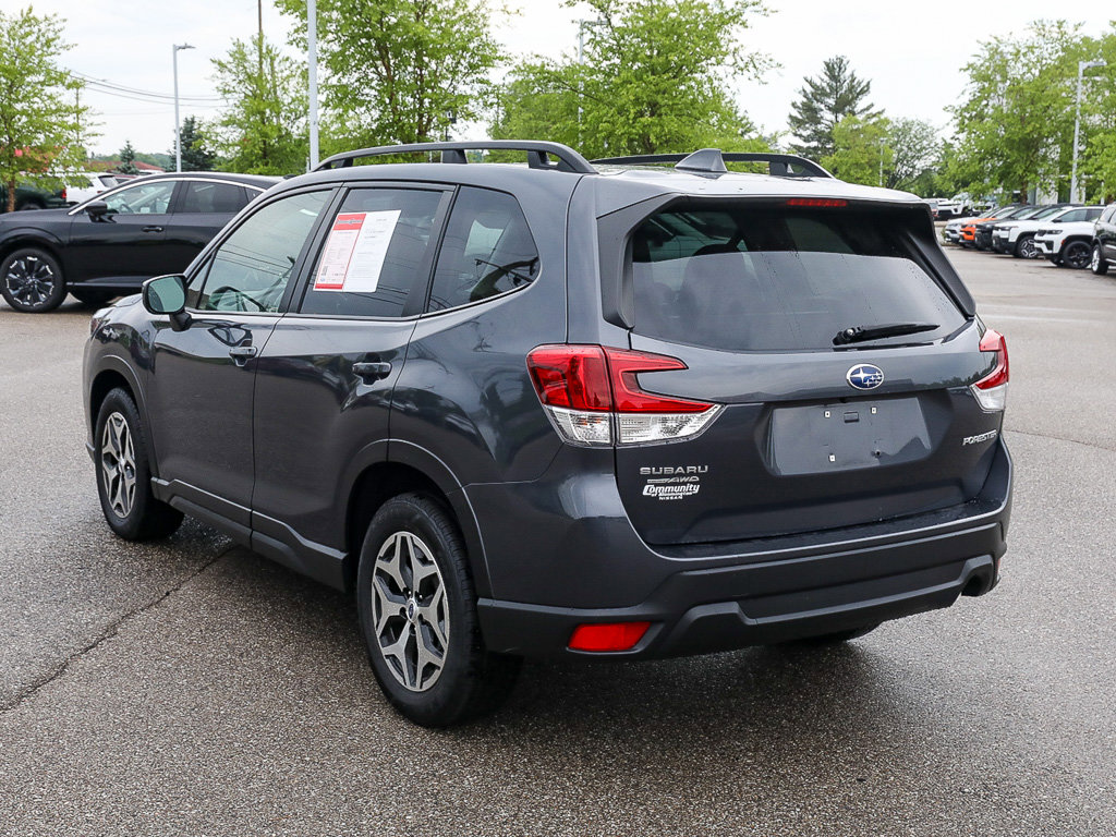 Used 2022 Subaru Forester Premium AWD/4WD image 7