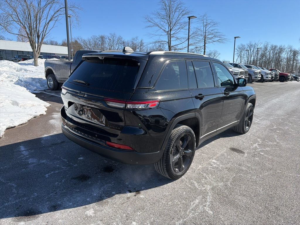 New 2025 Jeep Grand Cherokee Limited w/ Luxury Tech Group II AWD/4WD image 3
