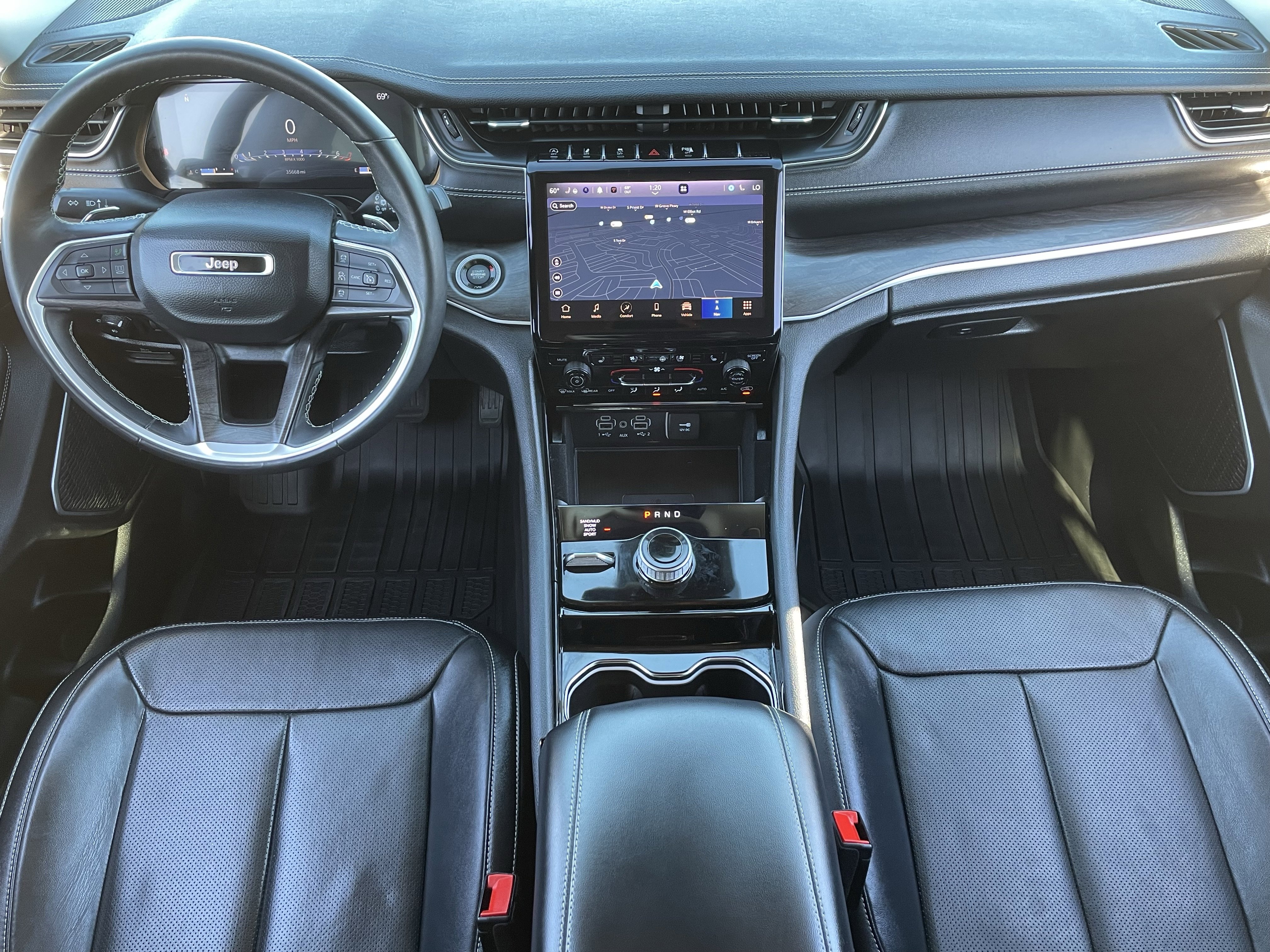 Certified 2022 Jeep Grand Cherokee L Limited w/ Luxury Tech Group II image 14