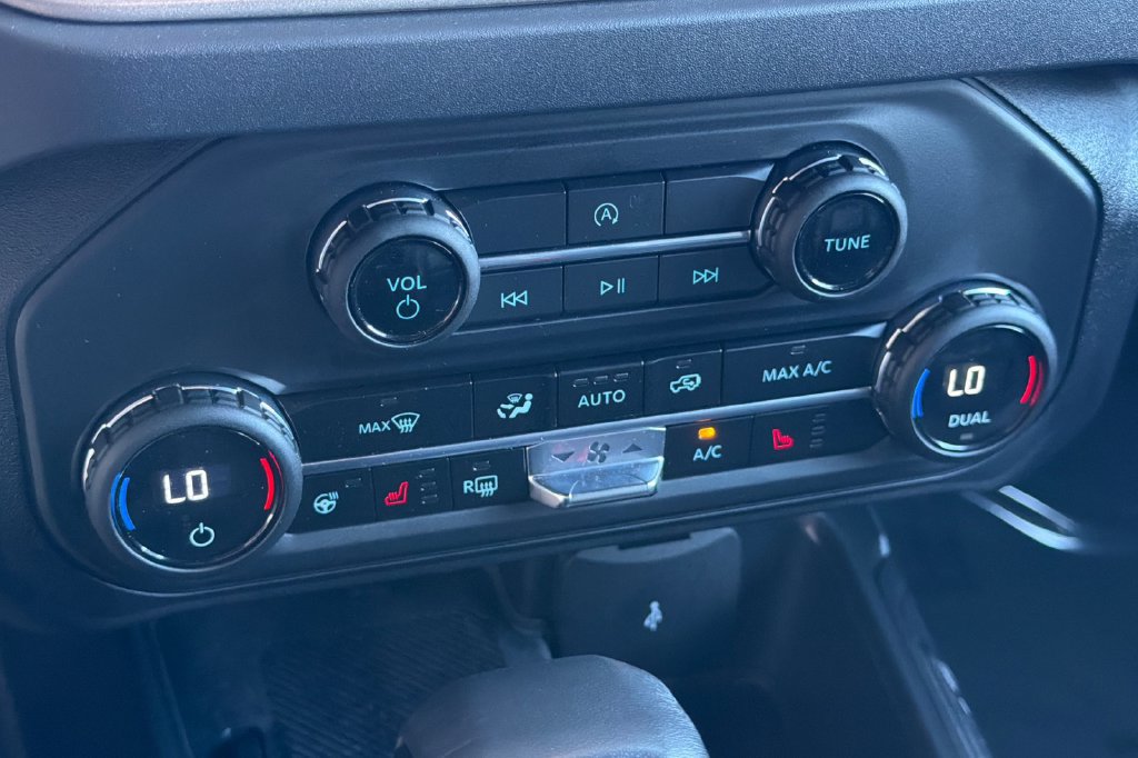 Used 2025 Ford Bronco Outer Banks AWD/4WD image 19