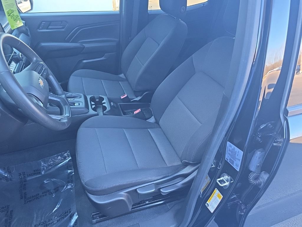 Used 2023 Chevrolet Colorado W/T image 13