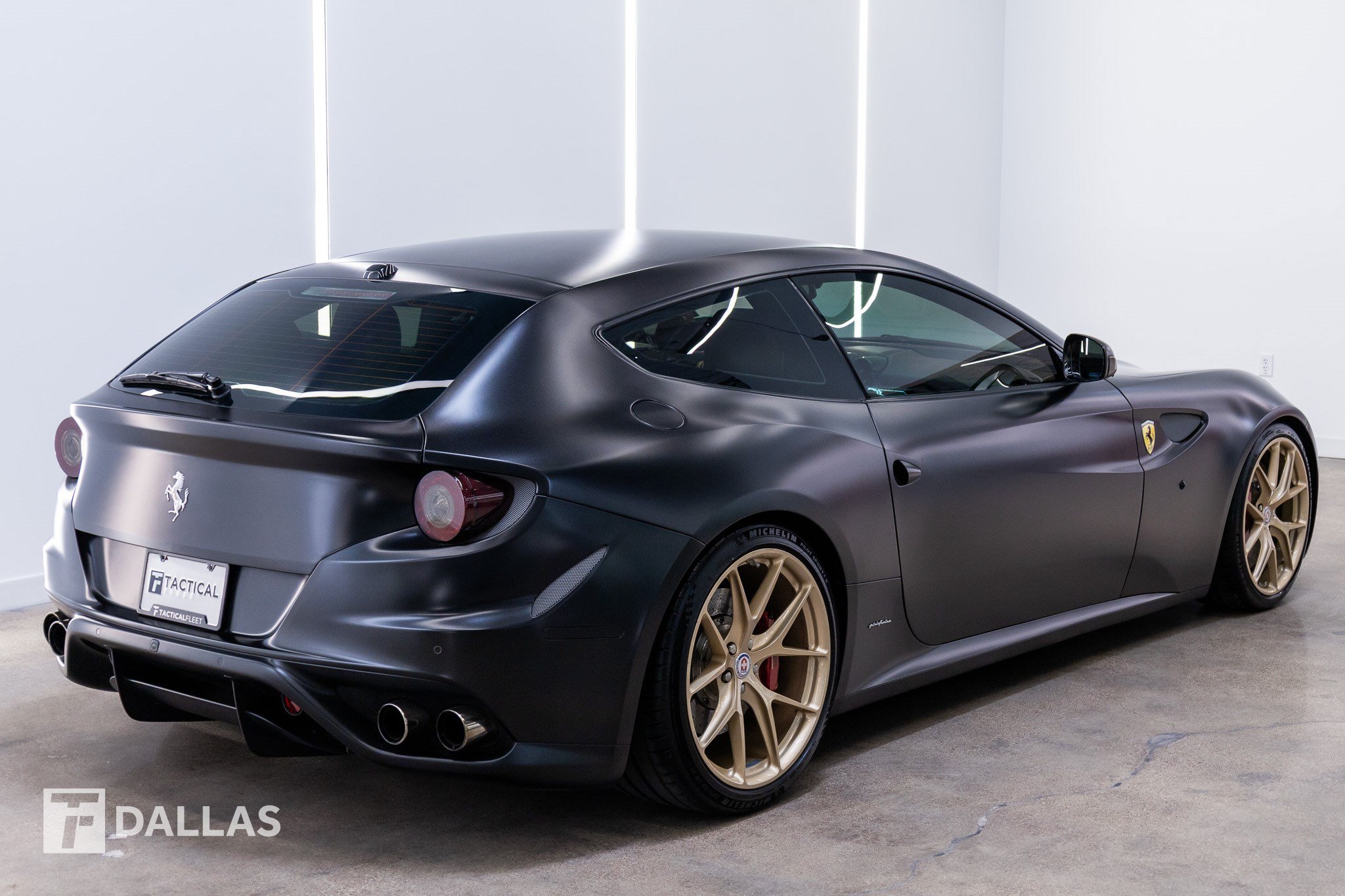 Used 2012 Ferrari FF AWD/4WD image 16