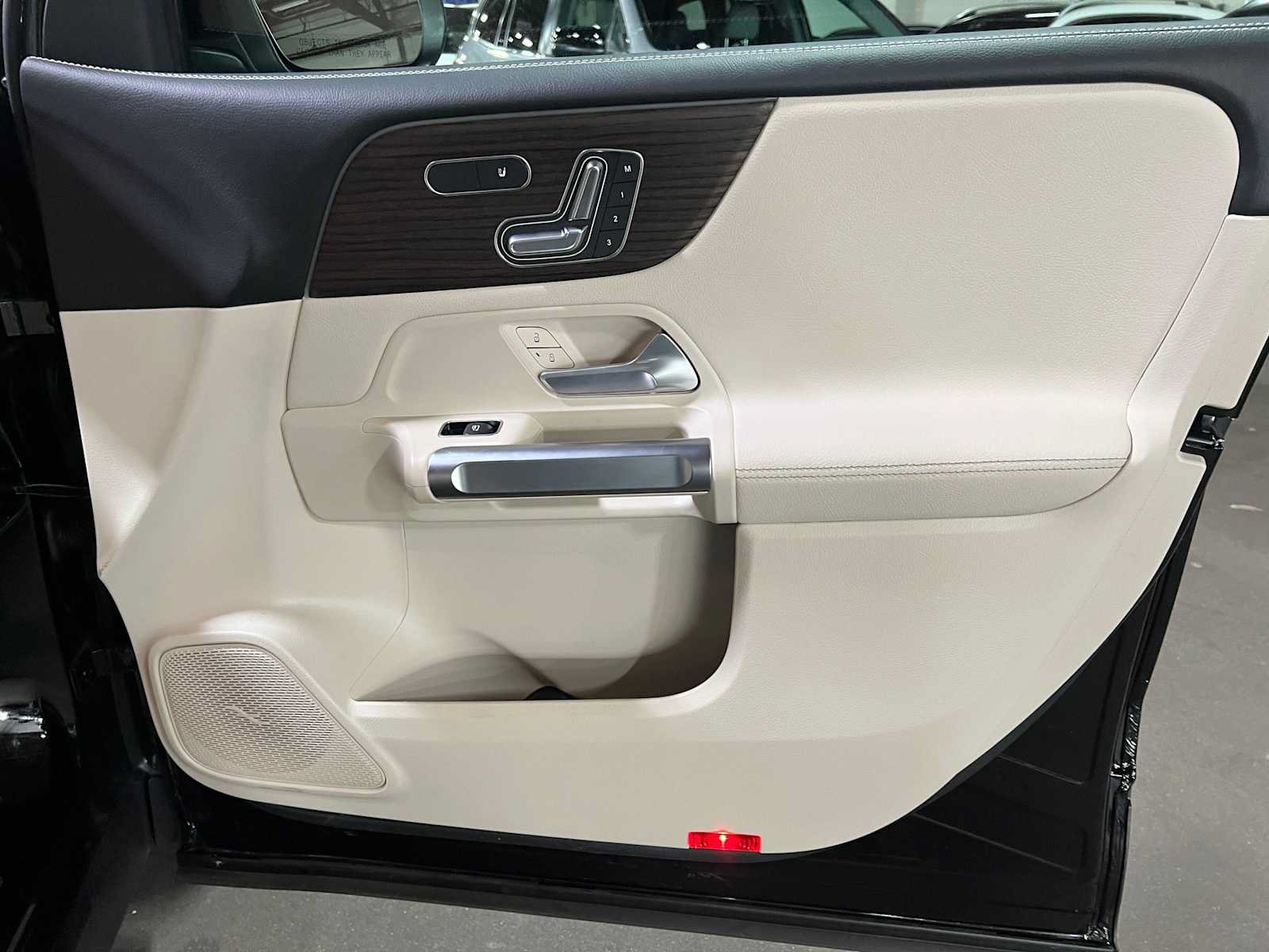 Used 2026 Mercedes-Benz GLB 250 4MATIC image 10