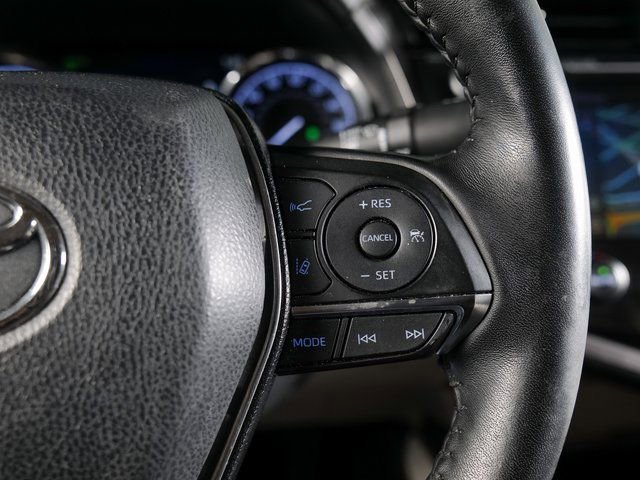 Used 2019 Toyota Camry XLE w/ Navigation Package image 25