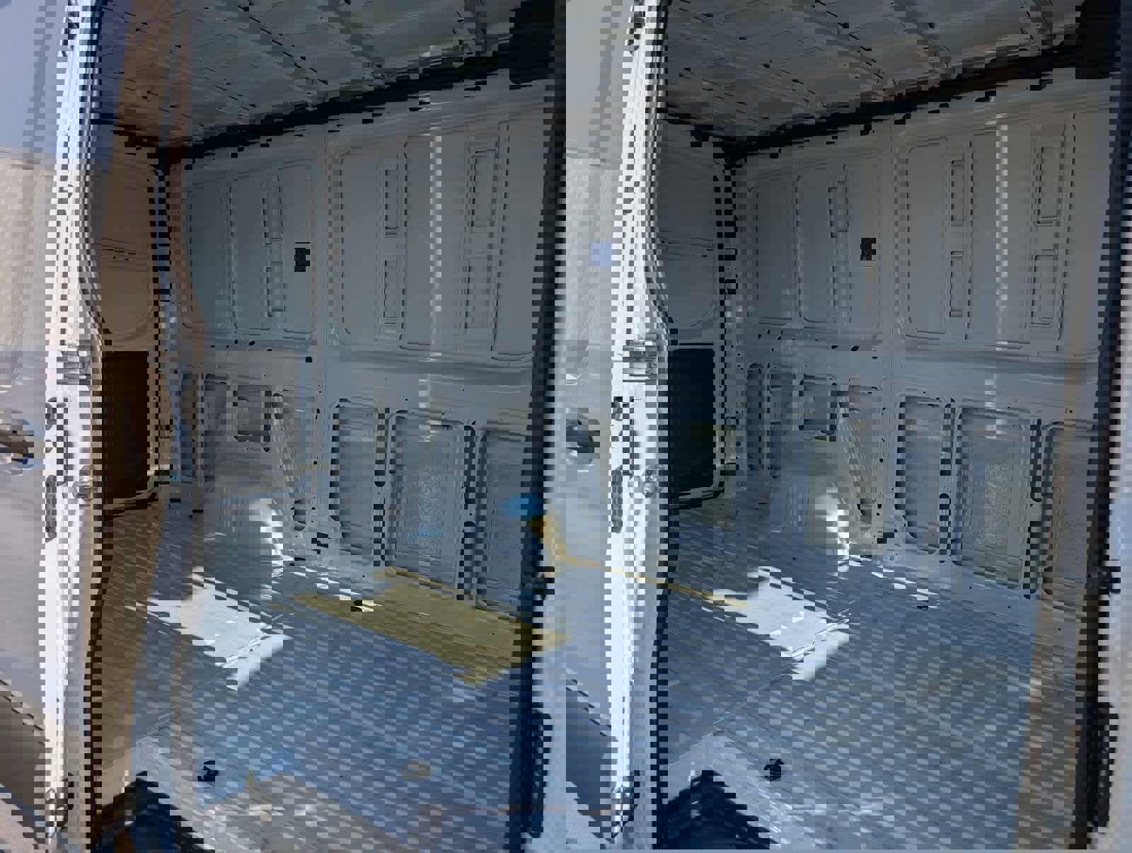 Used 2024 Mercedes-Benz Sprinter 3500 image 15