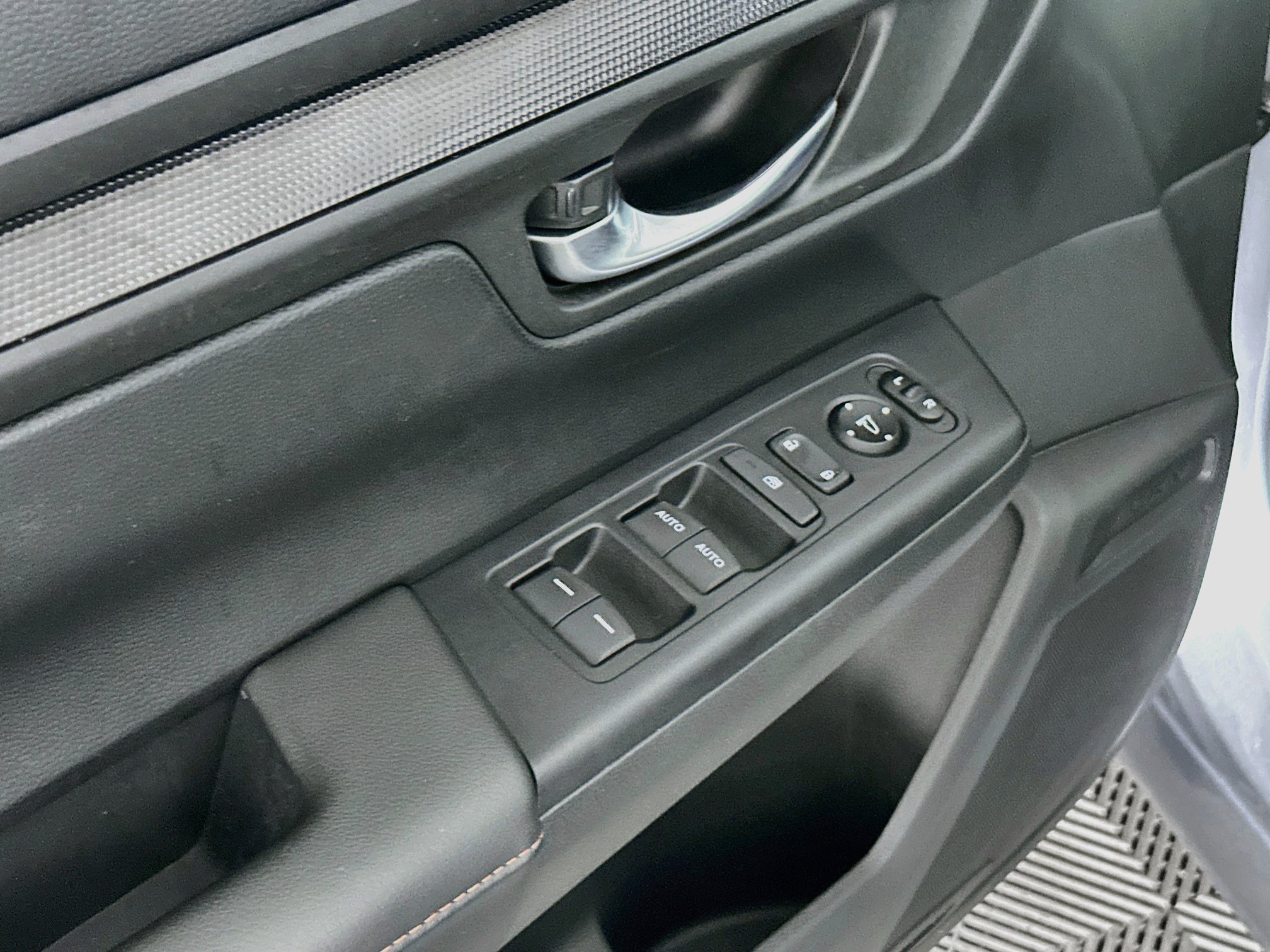 Used 2023 Honda CR-V Sport image 14
