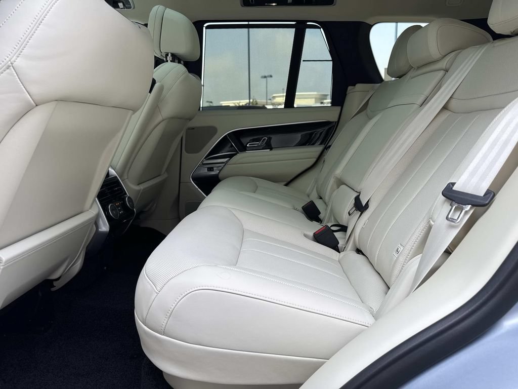 New 2026 Land Rover Range Rover SE AWD/4WD image 13