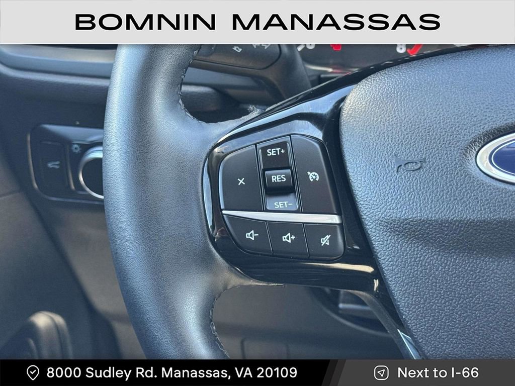 Used 2022 Ford Escape SE w/ SE Sport Appearance Package image 27