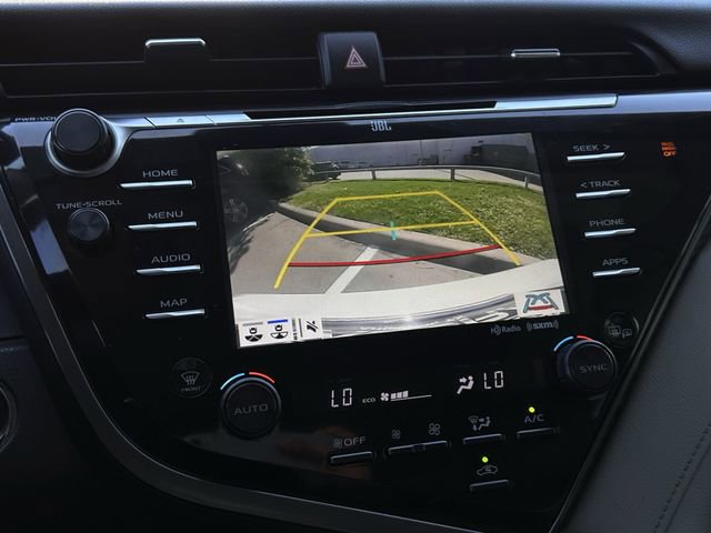 Used 2020 Toyota Camry XLE image 17